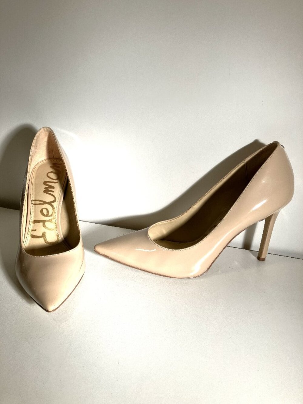 SAM EDELMAN Beige Patent Leather Pointed-Toe Stillettos.  Size 9.  Good preowned